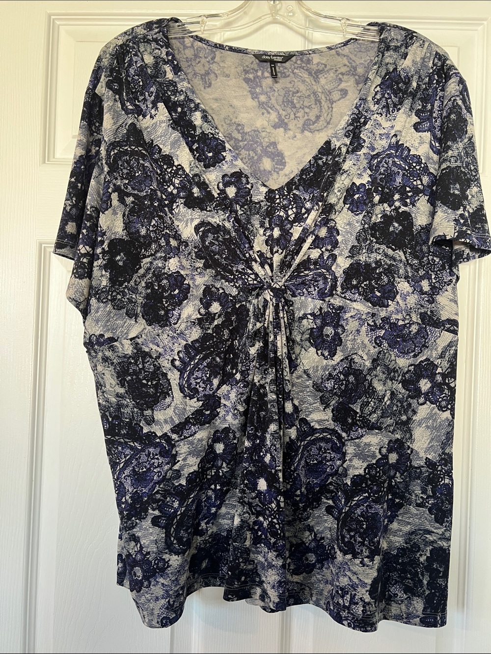 Daisy Fuentes Navy and Gray Floral Blouse